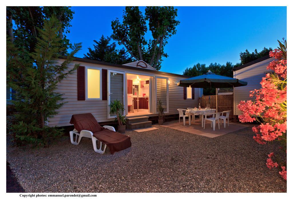 Vic'S Land Holidays Grimaud Esterno foto