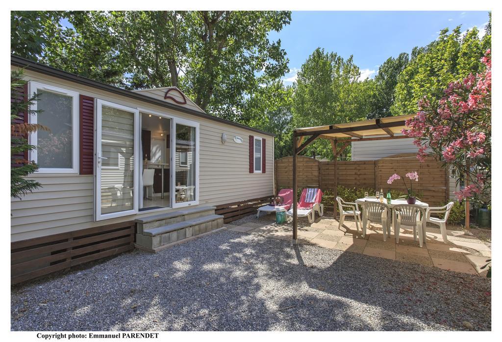 Vic'S Land Holidays Grimaud Esterno foto