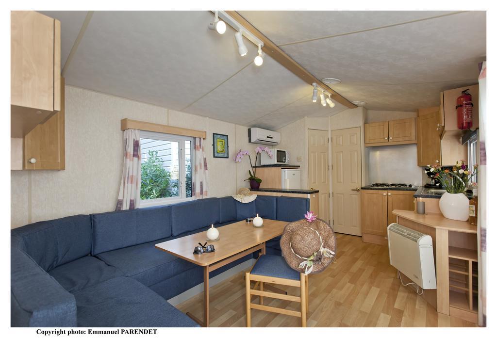 Vic'S Land Holidays Grimaud Esterno foto