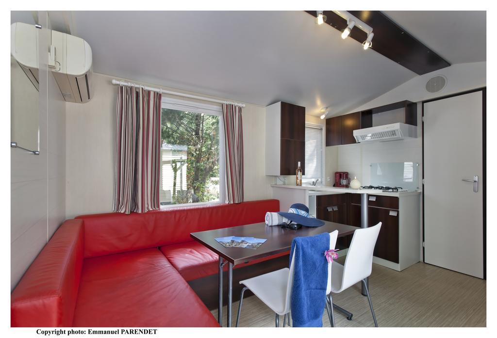 Vic'S Land Holidays Grimaud Esterno foto