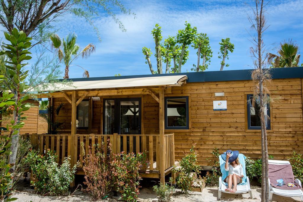 Vic'S Land Holidays Grimaud Esterno foto