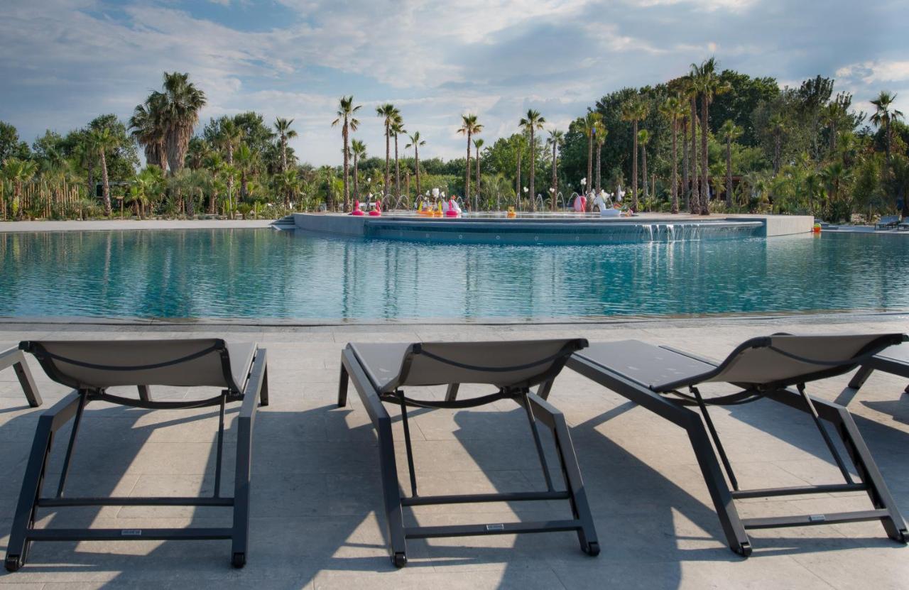 Vic'S Land Holidays Grimaud Esterno foto